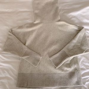 Banana Republic xs/s oversize sweater